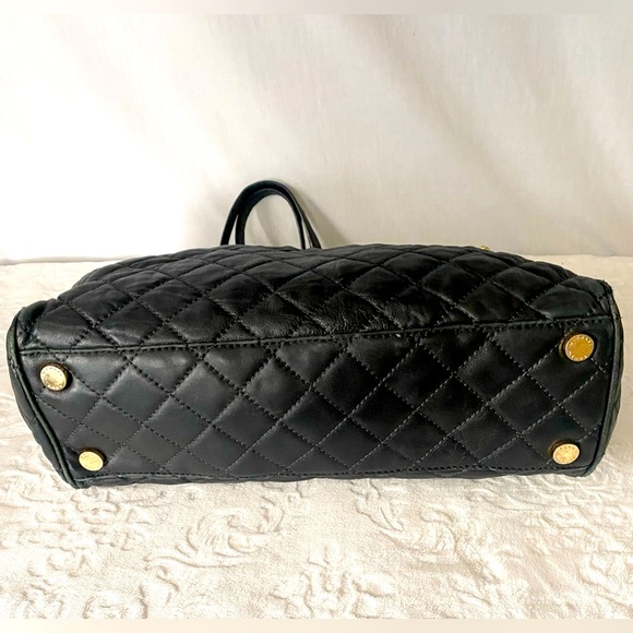 Michael Kors quilted soft leather shoulder bag - Picture 3 of 16
